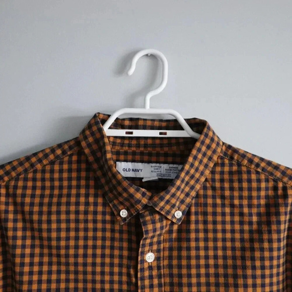Old Navy Men's Large Orange Plaid Regular Fit Buttoned Collared Long Sleeve Top - Picture 3 of 11